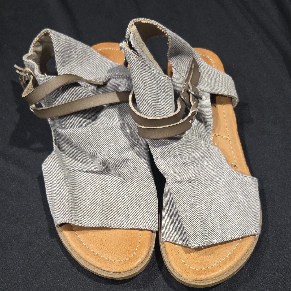 Stylish Gray Sandals for Women